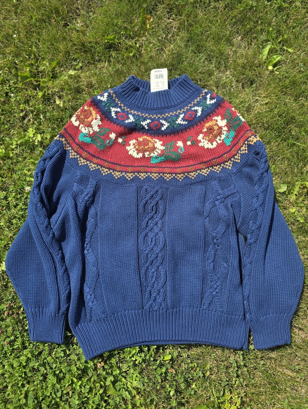 *VTG/NWT* GANT Navy Floral Knit Sweater With Cable Details - Picture 2 of 8